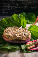 Traditioneller Kuchen mit Rhabarber