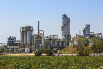 Fototapeta na wymiar Oil and chemical factory refinery plant