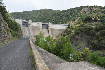 Vinça, Pyrénées orientales, Roussillon, Occitanie : le barrage