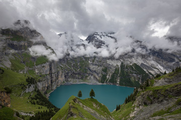 Der Oeschinensee in Kandersteg, Schweiz