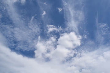 Obraz premium 雲の表情 青空と雲