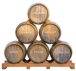 noms de cépages notés sur tonneaux