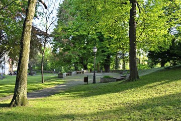 Alejka w parku na zamku w Cieszynie, Polska