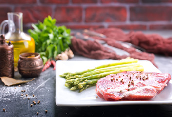 meat with asparagus