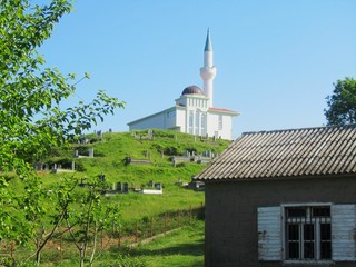 Moschee mit Friedhof, Albanien