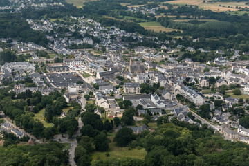 Vue aérienne de la ville de Sarzeau en France