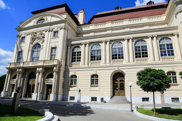 Fototapeta na wymiar Opernhaus Graz (Seitenansicht)