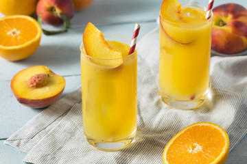 Refreshing Peach and Orange Fuzzy Navel Cocktail