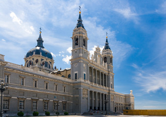 Fototapeta na wymiar Royal palace Church in Madrid, Spain