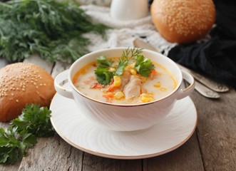 Creamy soup with corn and chicken