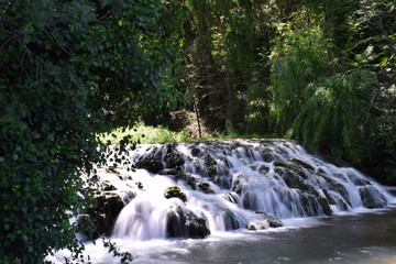 Pequeña cascada