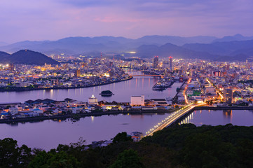 高知市街夕景