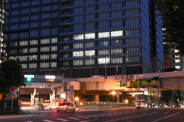 日本の東京都市風景・夜景（本郷通りと神田橋付近）