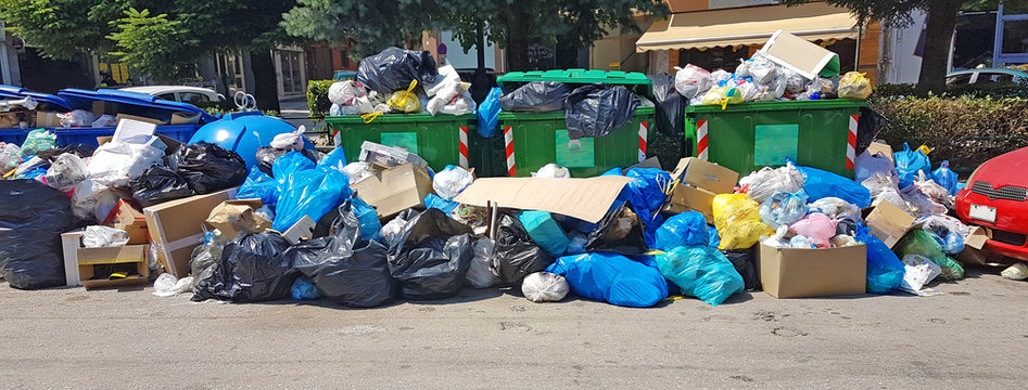 rubish bin full