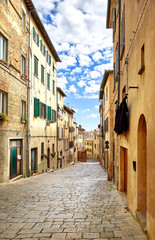 Fototapeta na wymiar Beautiful narrow street of Volterra