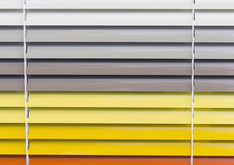 Multicolored horizontal blinds