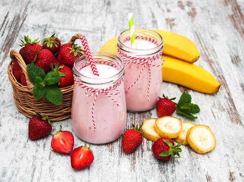 Yogurt with strawberries and bananas