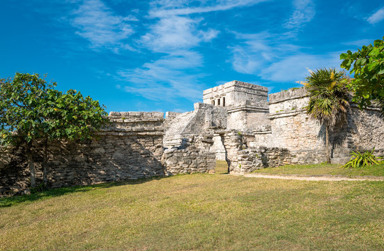 Archeology and nature of the Yukatan peninsula
