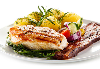 Grilled chicken fillet and vegetables 