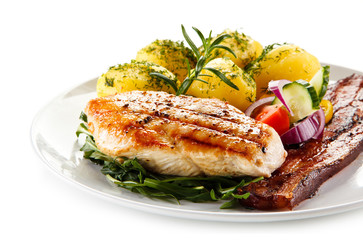 Grilled chicken fillet and vegetables 