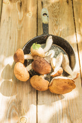 fresh whole mushrooms, oil and a frying pan, food