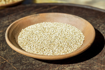 raw quinoa grains