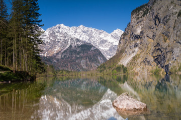 Fototapeta na wymiar Watzmann moubntain range reflecting at Lake Obersee