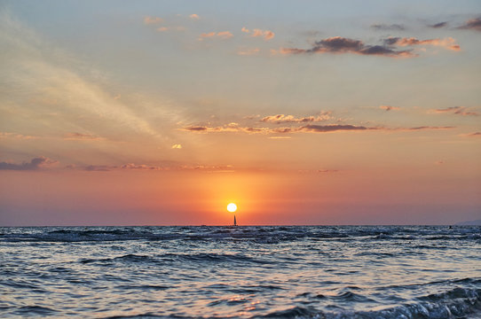 Sunset on the sea beach © Дмитрий Гаркуша