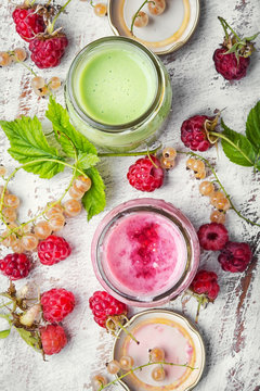 Healthy yogurt with raspberries