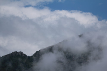Fototapeta premium BROUILLARDS EN MONTAGNE