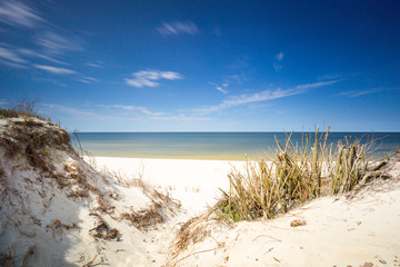 Fototapeta Morze Bałtyckie pusta plaża podczas pandemi COVID-19 obraz