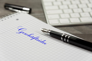 Ein Notizblock mit einer Geschäftsidee