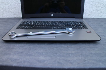 Repair of laptop with screw key