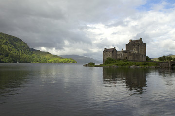 Fototapeta na wymiar Castle. Scotland. Elian Donan