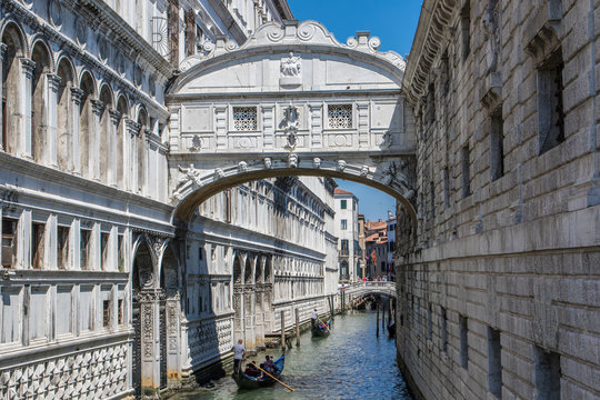Venedig - Seufzerbr&uuml;cke verbindet Dogenpalast und Prigioni Nuove