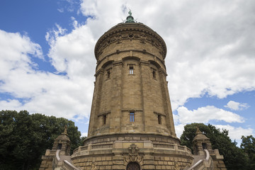 Fototapeta na wymiar the famous water tower in mannheim germany