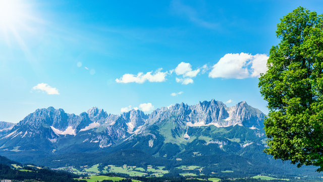 Sommerliches Alpenpanorama bei Kitzb&uuml;hel - Wilder Kaiser