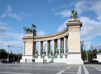 Obraz premium Heroes Square in Budapest