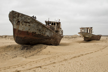 Old ships in the desert 