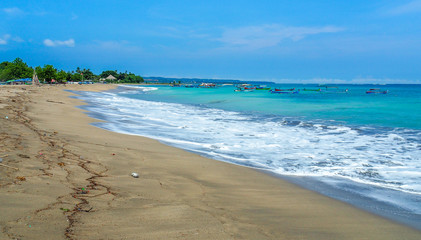 Fototapeta premium Sunny beach with boats