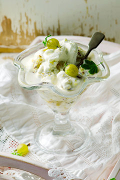 Gooseberry  And Elderflower Fool In A  Glass