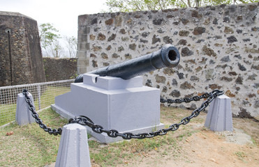 Canon au fort Napoléon