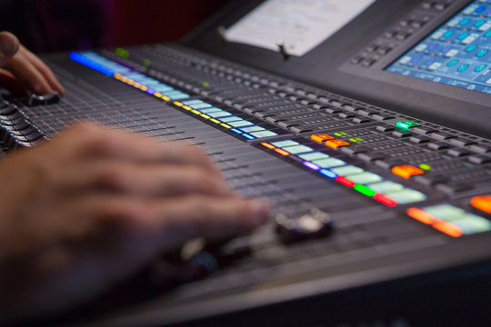 Digital Mixing Console