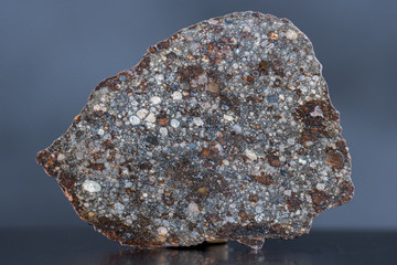 Meteorit Steinmeteorit des Typs L3-4 Chondrit aus der Sahara mit Namen NWA 11344