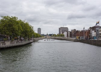 Naklejka premium Ha'penny Bridge Dublin