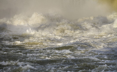 Obraz na płótnie Canvas Dangerous river rapids