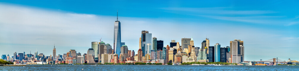 Fototapeta na wymiar Skyline of Manhattan in New York City, USA