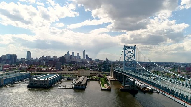 Benjamin Franklin Bridge overlooking Philadelphia Skyline