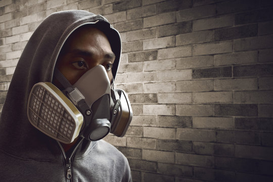 Man wearing respirator mask
