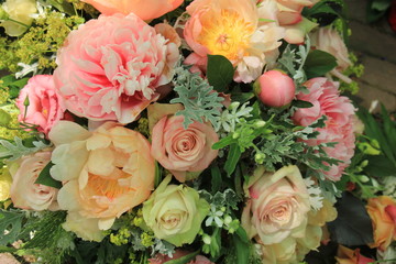 Mixed pink spring bouquet: roses and peonies